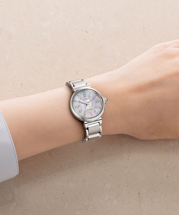 CITIZEN 【シチズン エル】みずみずしいピンクのグラデーションが華やぐジュエリーのような腕時計 EM1060-87Y シルバー