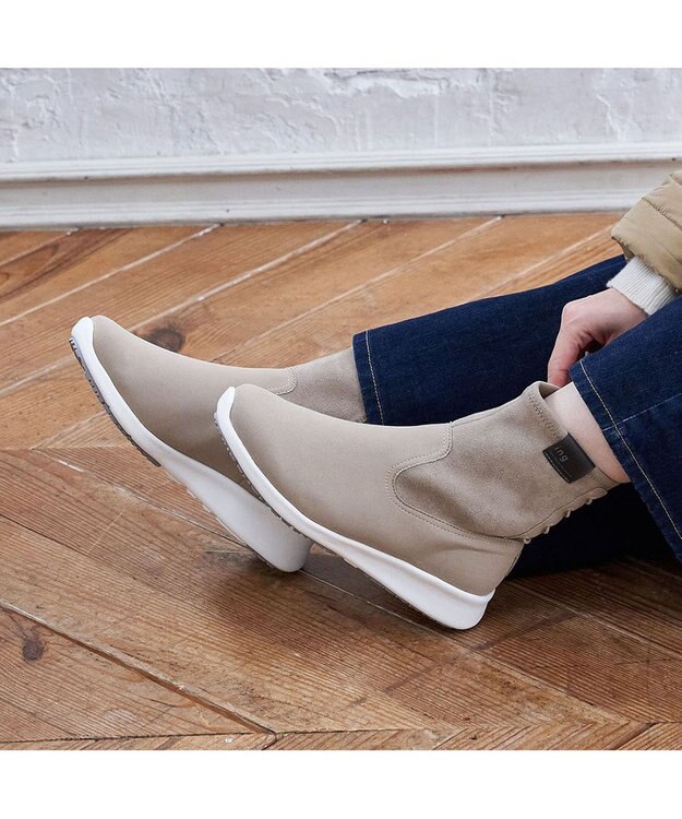 ing <ing>ストレッチスニーカーブーツ ライトベージュ