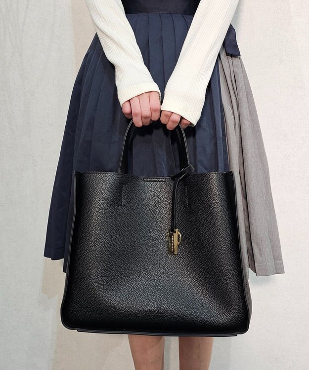 style code 【MERCURYDUO/マーキュリーデュオ】ラージポケット　2WAY ラージトートバッグ　キーリングチャーム付き ブラック