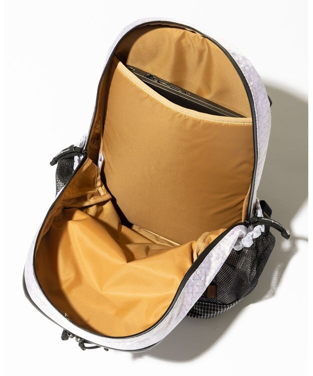 JOSEPH ABBOUD MOUNTAIN 【軽量/ECO撥水】ライトリップストップバックパック　21L ホワイト系