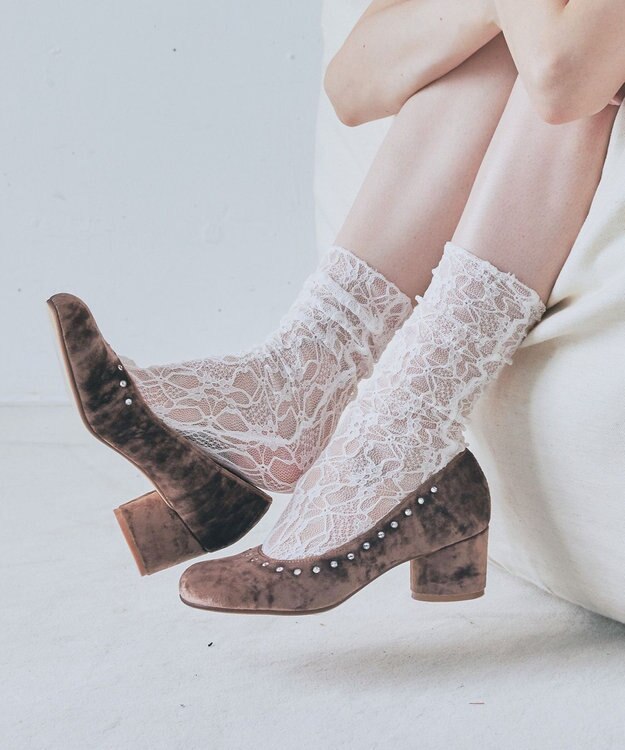 Bridget Birkin 【Bridget Birkin】トップラインビジューオブリークパンプス