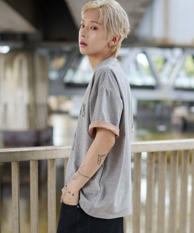 WEGO 【ユニセックス着用ITEM】バイカラーロゴT（SS） グレー