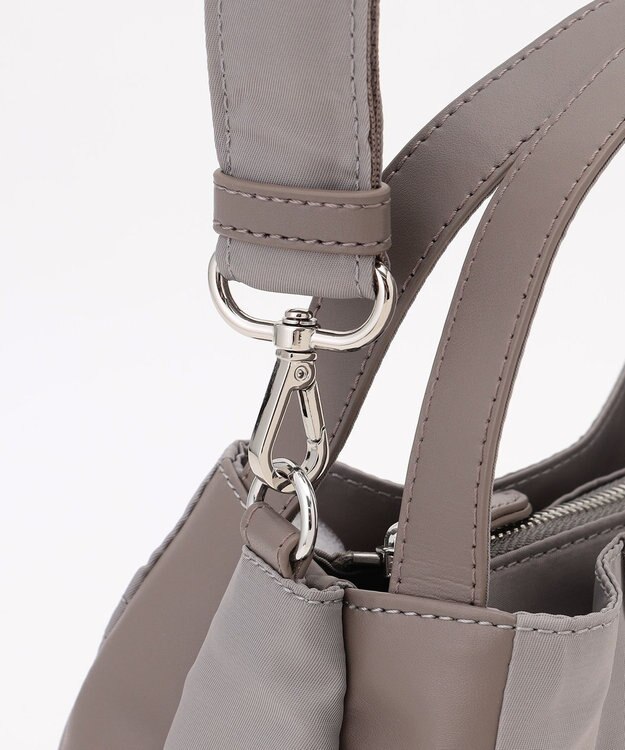 Y'SACCS スクエアすっきりトート SSサイズ グレージュ