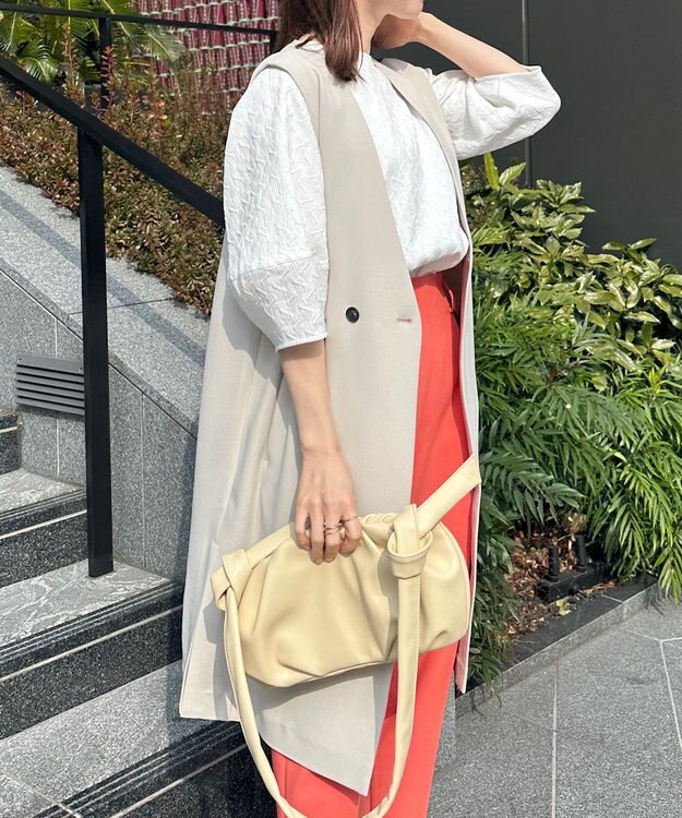 UNFILO 【ストレッチ/洗える】BEAUTY MOVE ダブルボタンジレ アイボリー