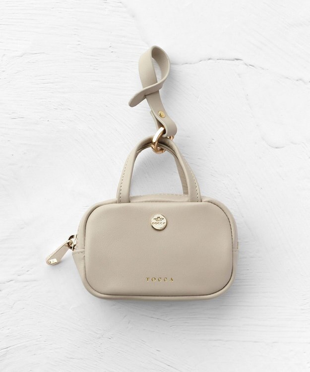 TOCCA TOCCA BOSTON CHARM POUCH レザーチャーム ベージュ系