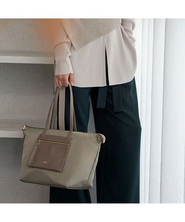 IBIZA コモド　オペラナイロン/牛革　セミショルダーバッグ カーキ