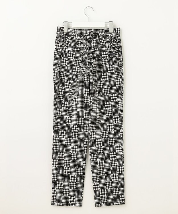 23区GOLF フレンチシックなスタイリングに！【WOMEN】チェック柄 テーパードパンツ ブラック系3