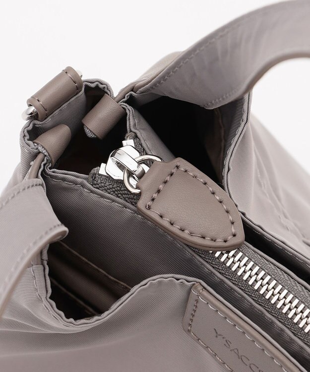 Y'SACCS スクエアすっきりトート SSサイズ グレージュ