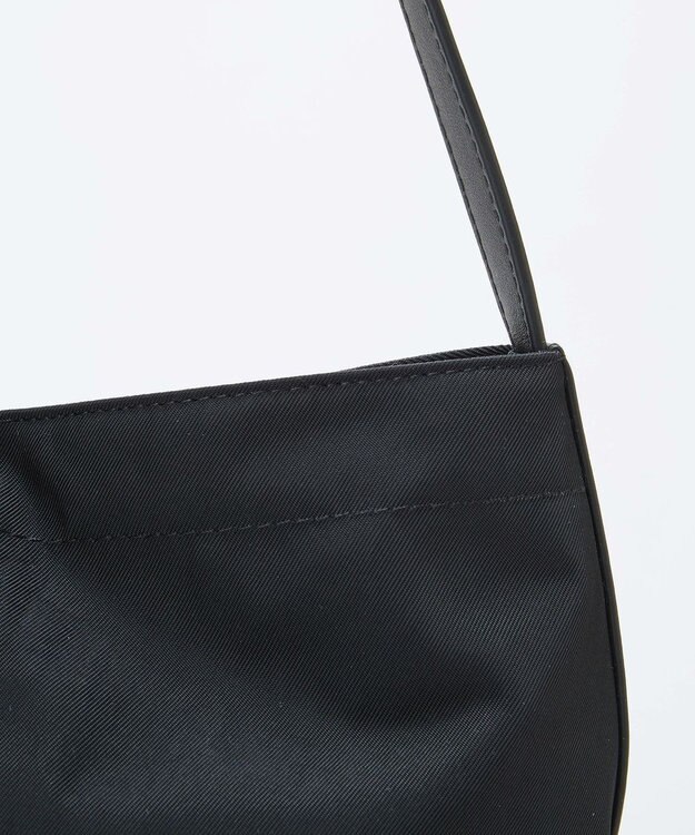 TOPKAPI 【TREASURE TOPKAPI】ナイロン センターベルト 2way ショルダーバッグ　軽量 / 肩掛け ブラック