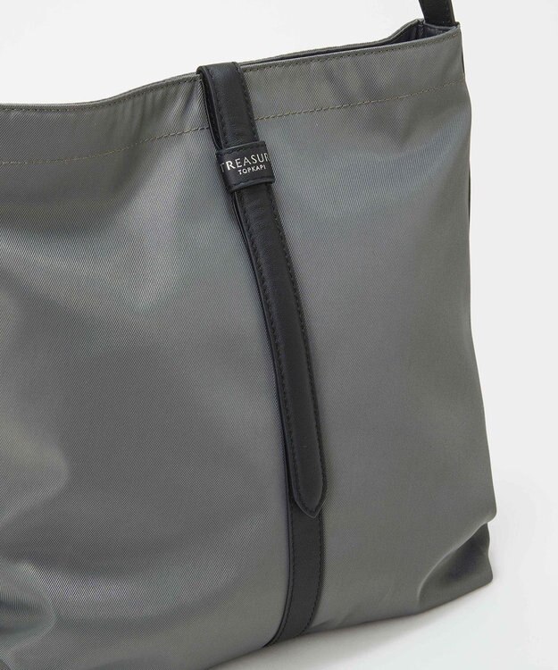 TOPKAPI 【TREASURE TOPKAPI】ナイロン センターベルト 2way ショルダーバッグ　軽量 / 肩掛け ミディアムグレー