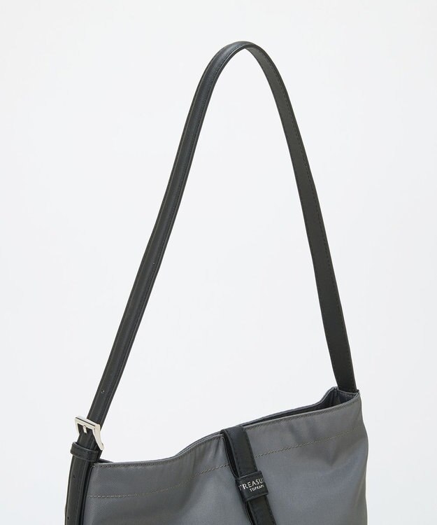 TOPKAPI 【TREASURE TOPKAPI】ナイロン センターベルト 2way ショルダーバッグ　軽量 / 肩掛け ミディアムグレー