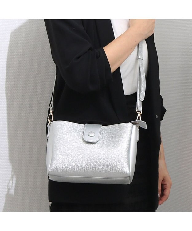 UNBILLION カシュカシュ cachecache / 横型3つ口ショルダーバッグ シルバー