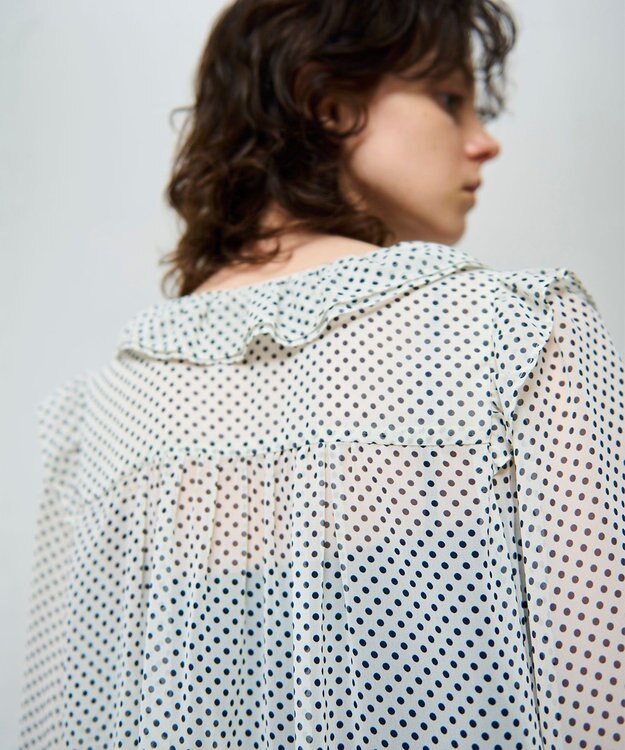 GRACE CONTINENTAL ドットラッフルブラウス ホワイト