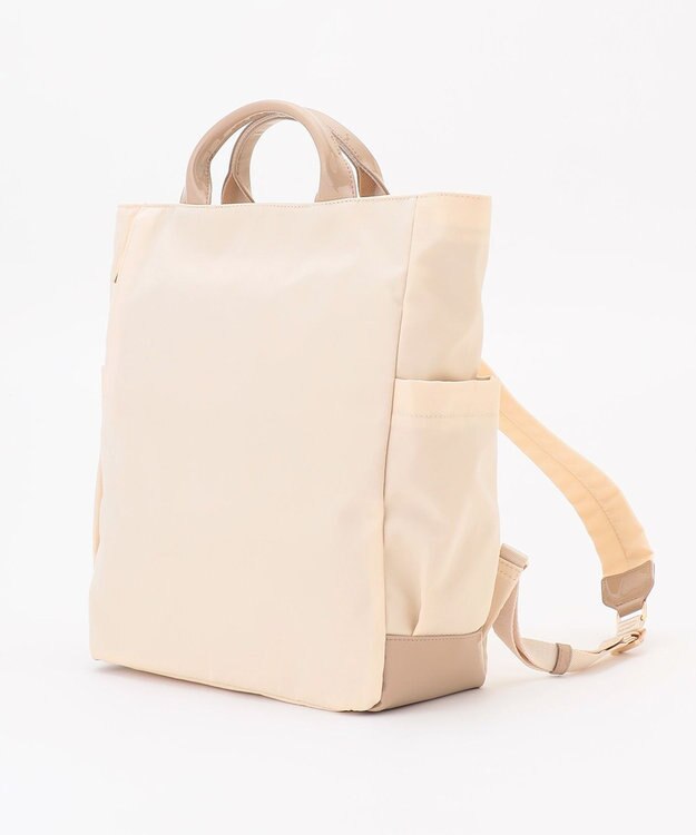 LA BAGAGERIE ツイルナイロン×エナメル リュックサック アイボリー