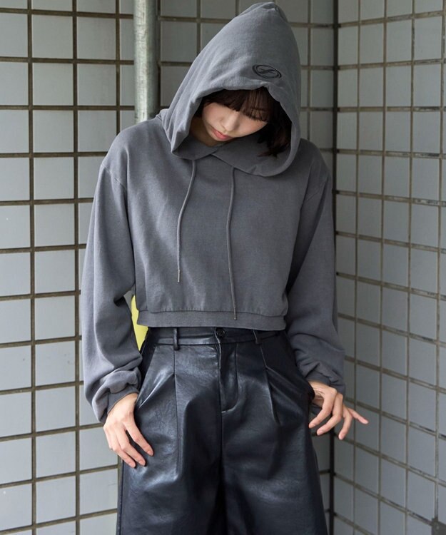 WEGO ピグメントショートグラフィックプルパーカー スミクロ