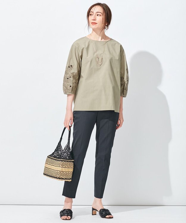 自由区 【洗える】エンブロイダリー プルオーバーブラウス カーキ系