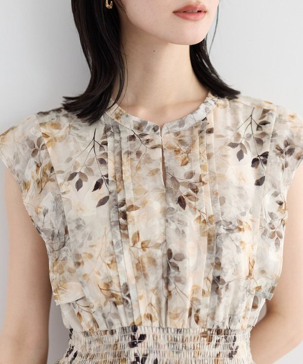 YECCA VECCA ぼかし柄プリーツワンピース Ivory