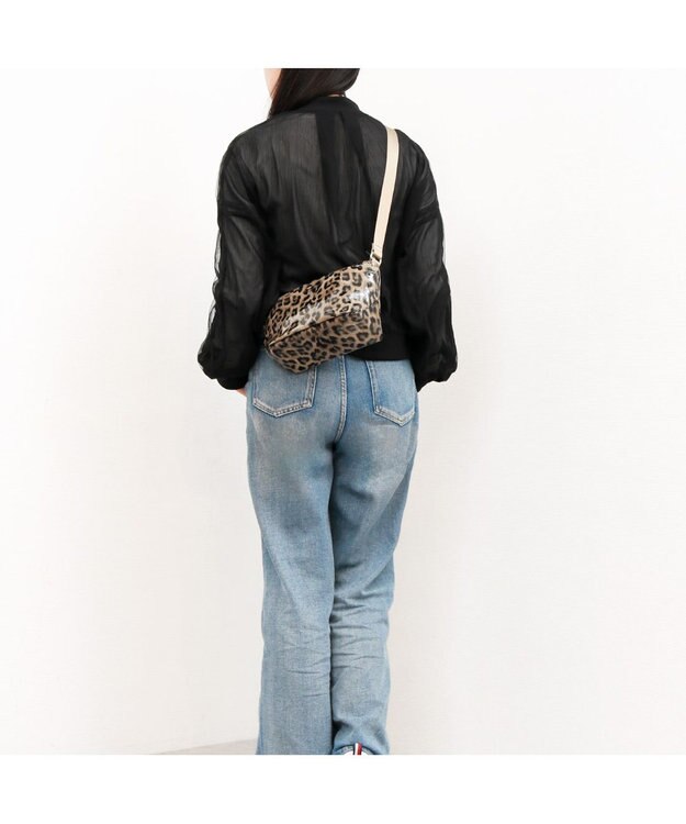 UNBILLION カシュカシュ cachecache / ソフトエナメル舟型ショルダー レオ