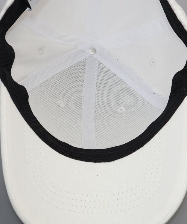 AURORA 【 CLATHAS.（クレイサス）】刺繍チャーム付きキャップ オフホワイト