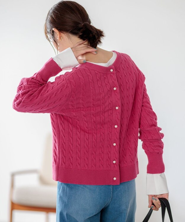 組曲 【前後着用可】コットンカシミヤ混2WAYケーブル ニット ラズベリー系