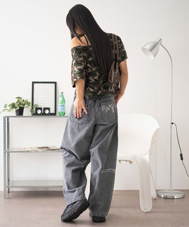 WEGO 刺繍ロゴバレルレッグパンツ デニムブラック