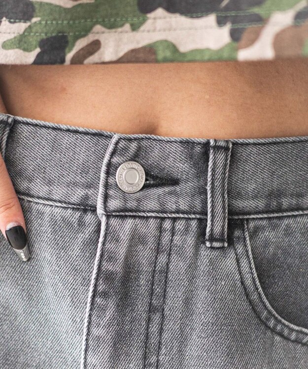 WEGO 刺繍ロゴバレルレッグパンツ デニムブラック