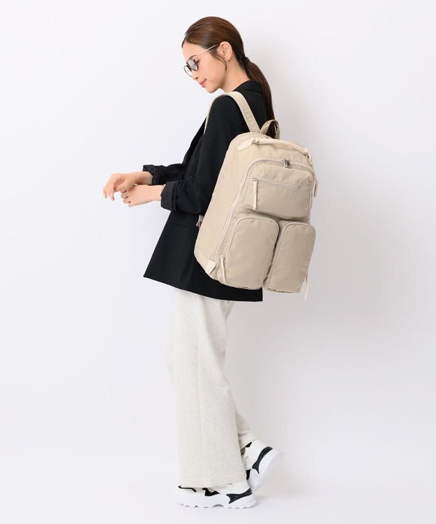 ACE BAGS & LUGGAGE W&.Day/Night ミュッケ オーガナイズドリュック B4サイズ 15.6インチPC収納 大容量 15577 ダブルアンドデイナイト ライトベージュ