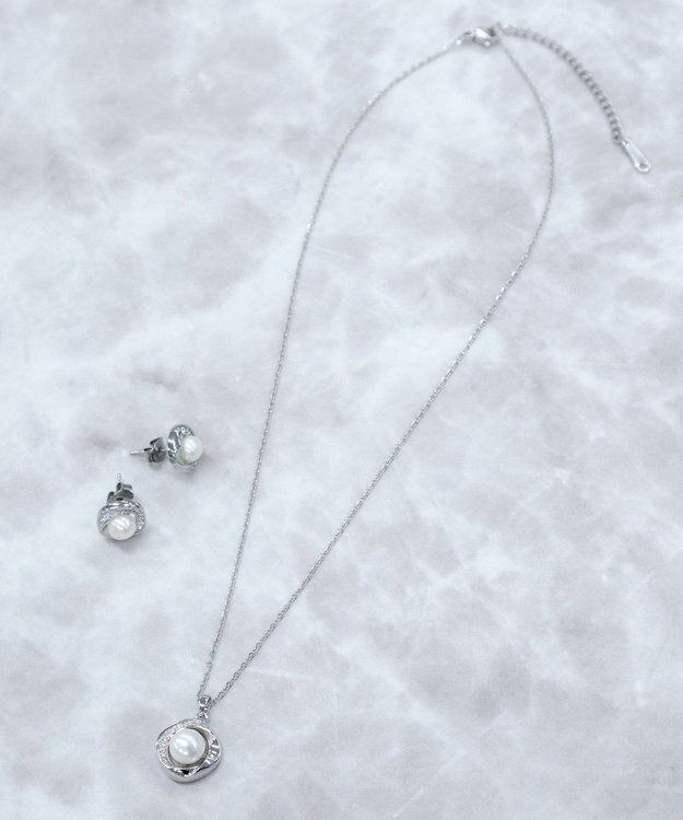 Tiaclasse 【金属アレルギー対応】淡水パールピアス＆ネックレス シルバー