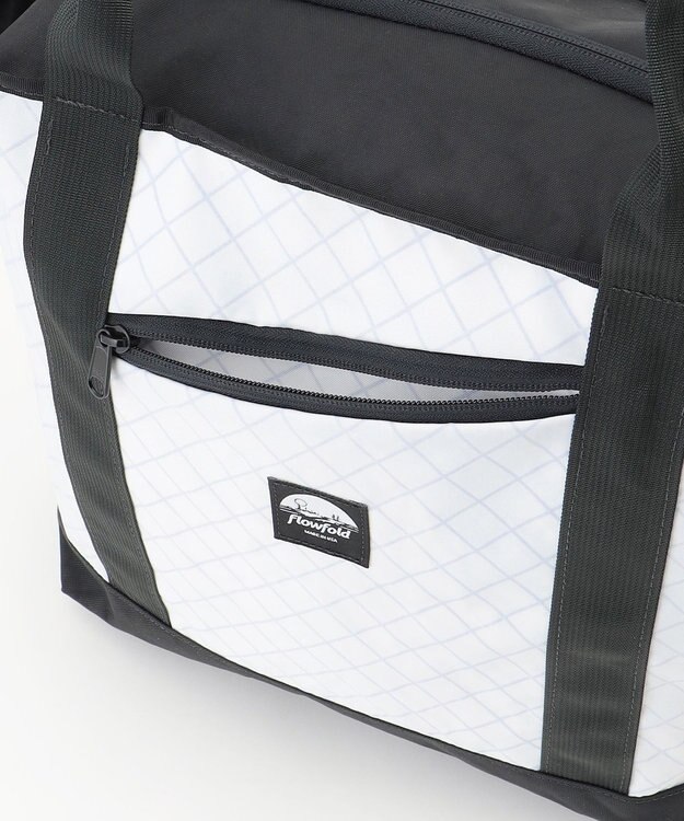 JOSEPH ABBOUD MOUNTAIN 【Flowfold・リサイクル素材】Porter Zipper Tote 16L トートバック ホワイト系