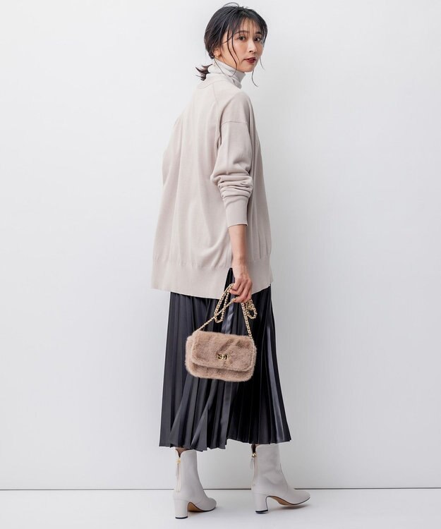 23区 【洗える】レザーライク プリーツスカート グレー系