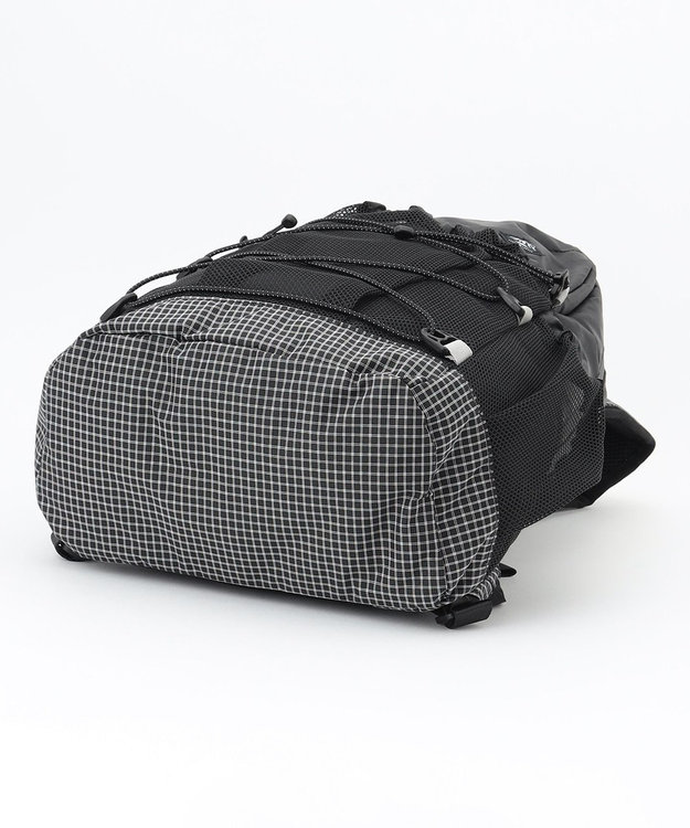 JOSEPH ABBOUD MOUNTAIN 【軽量/ECO撥水/サスティナブル素材/男女兼用】リサイクルリップストップ バックパック 21L ブラック系