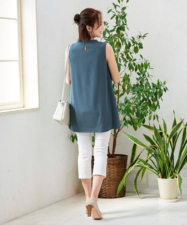 Tiaclasse 【洗える】体型カバーも叶うフリルカラーチュニックブラウス ブルー