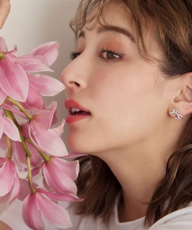 Tiaclasse 【金属アレルギー対応】ひねりリボンピアス シルバー