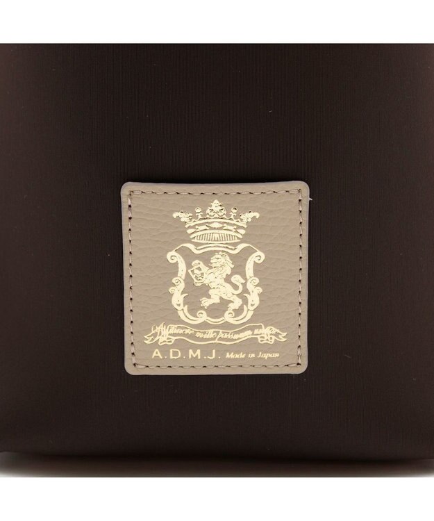 A.D.M.J. 【魔法の様に軽い】マジックライト/イタリアンファブリックステッチ刺しゅうデイリートートM ブラウン