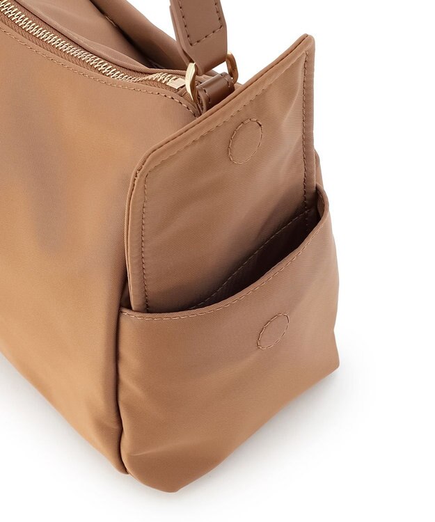 TOCCA IN CREADLE NYLON BAG ワンショルダーバッグ 【古畑星夏さん着用】 ブラウン系