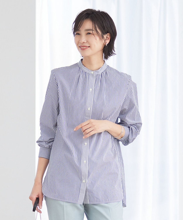 J.PRESS LADIES 【洗える】 コンパクトコットン ストライプ バンドカラー ブラウス ネイビー系1