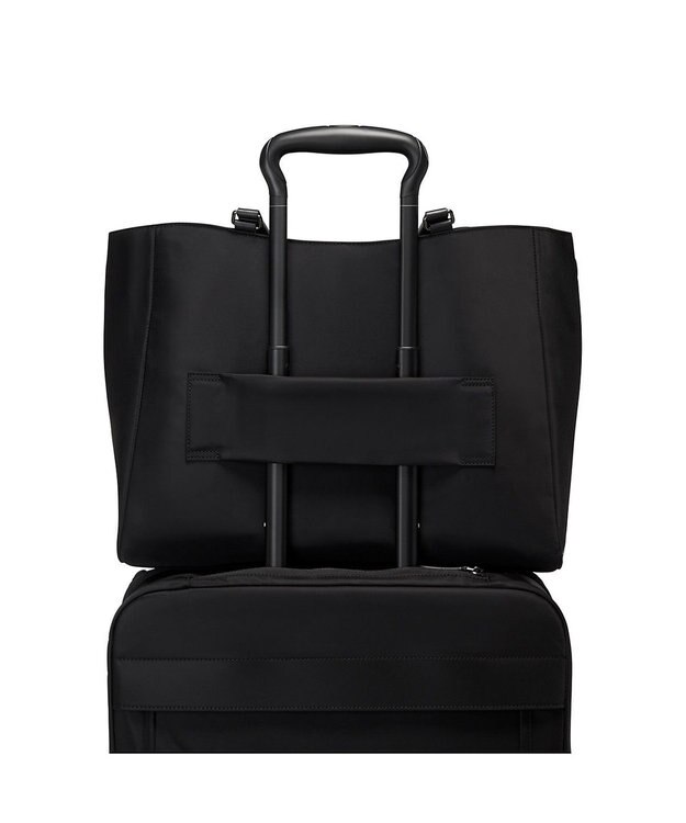 TUMI トートバッグ レディス  VOYAGEUR 「ヴァレッタ」ラージ・トート BLACK/GUNMETAL