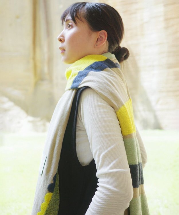 nitorito 【UNISEX】snowcover オリジナル雪山柄 ストール beige