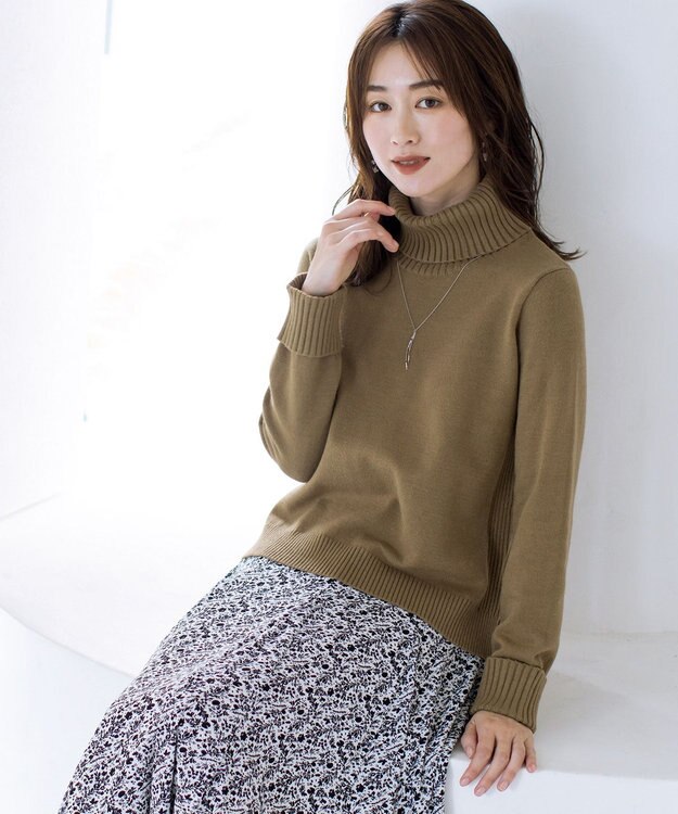 Tiaclasse 【洗える】もっちり柔らかいリブタートルプルオーバーニット ライトカーキ