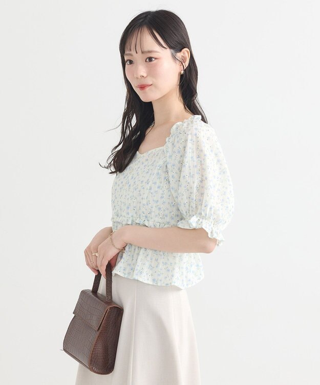 earth music&ecology フラワー刺繍フリルヘムブラウス Ivory