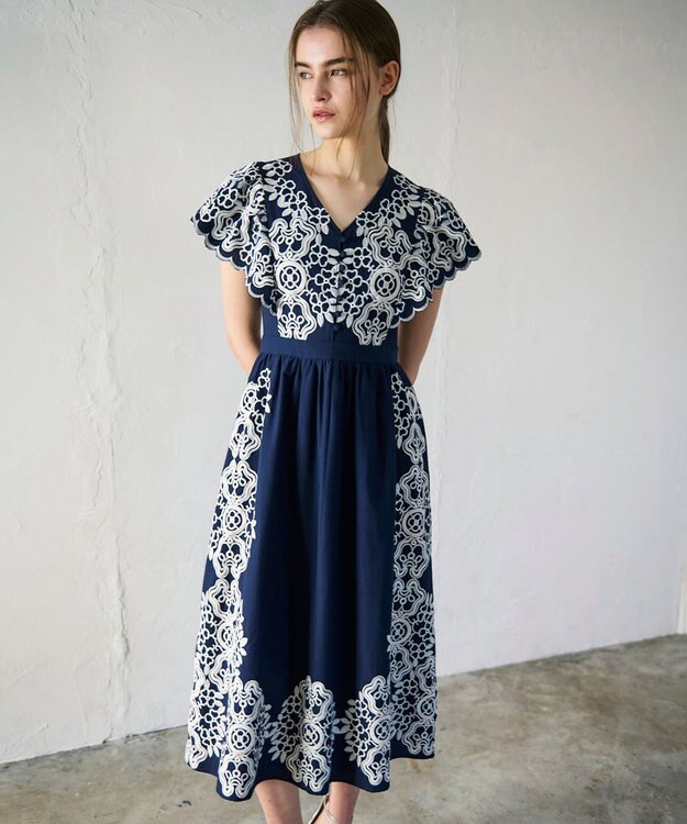 GRACE CONTINENTAL バイカラー刺繍コットンワンピース ネイビー