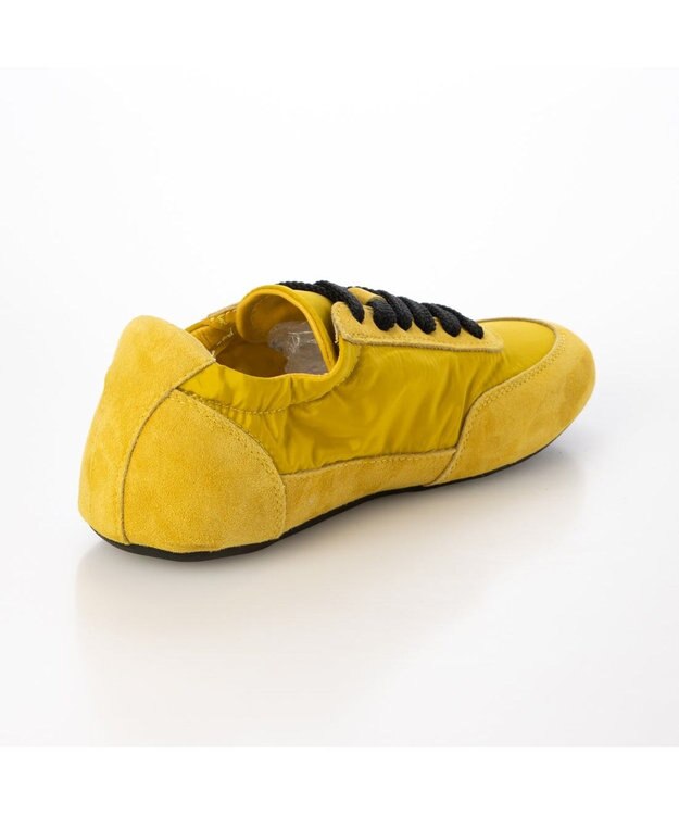 ing <ing>シャーリングローヒールスニーカー イエロー