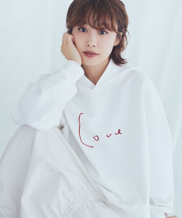 Green Parks ■高橋愛×ＧｒｅｅｎＰａｒｋｓロゴパーカー