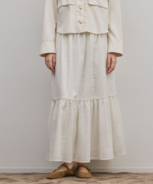 GRACE CONTINENTAL ティアードエンブロイダリースカート ホワイト