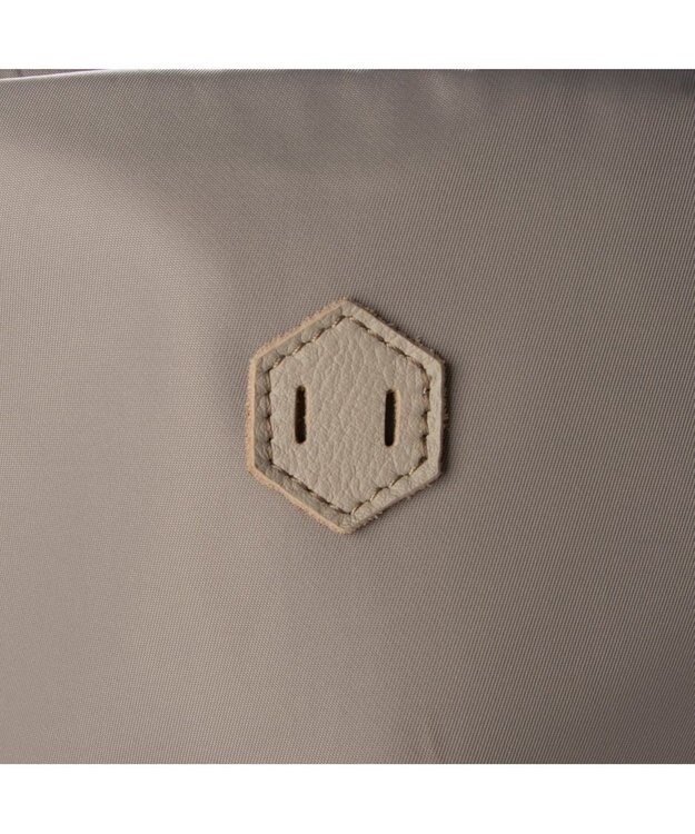 UNBILLION 【テレビ ドラマ着用アイテム】ペルケ perche / ナイロン牛革付属リュック ライトグレー