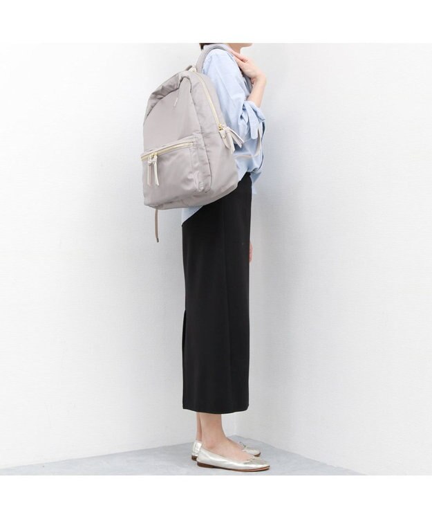 UNBILLION 【テレビ ドラマ着用アイテム】ペルケ perche / ナイロン牛革付属リュック ライトグレー