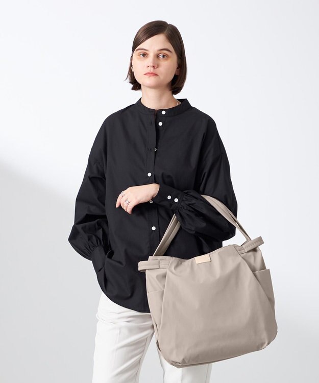 Y'SACCS 【ナイロンタフタ】トラベルショルダーリュック グレージュ