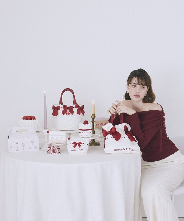 Maison de FLEUR ガトーフレーズポーチ Off White