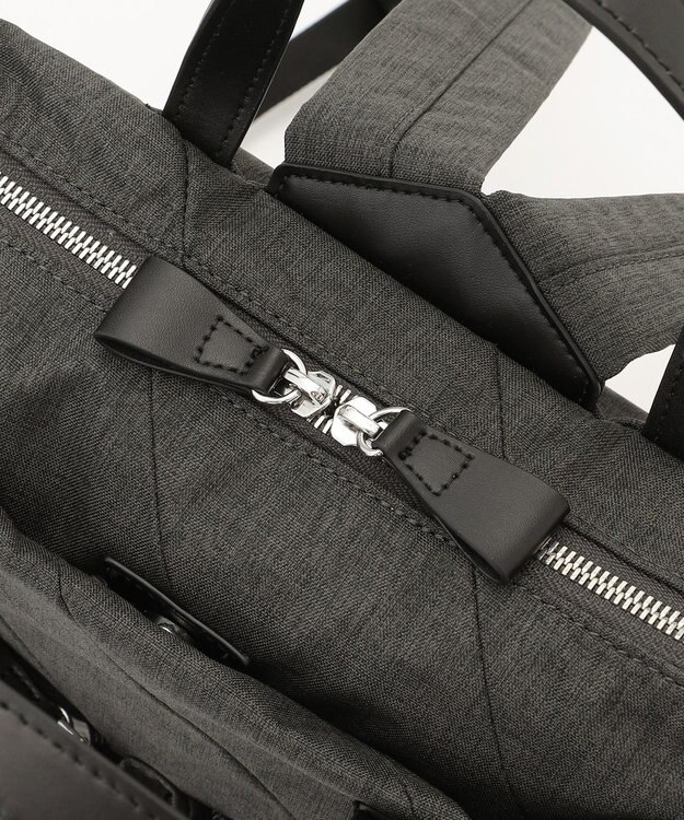 Y'SACCS ストリームラインデイパック ダークグレー