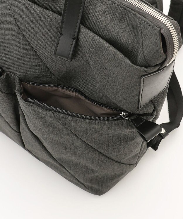 Y'SACCS ストリームラインデイパック ダークグレー